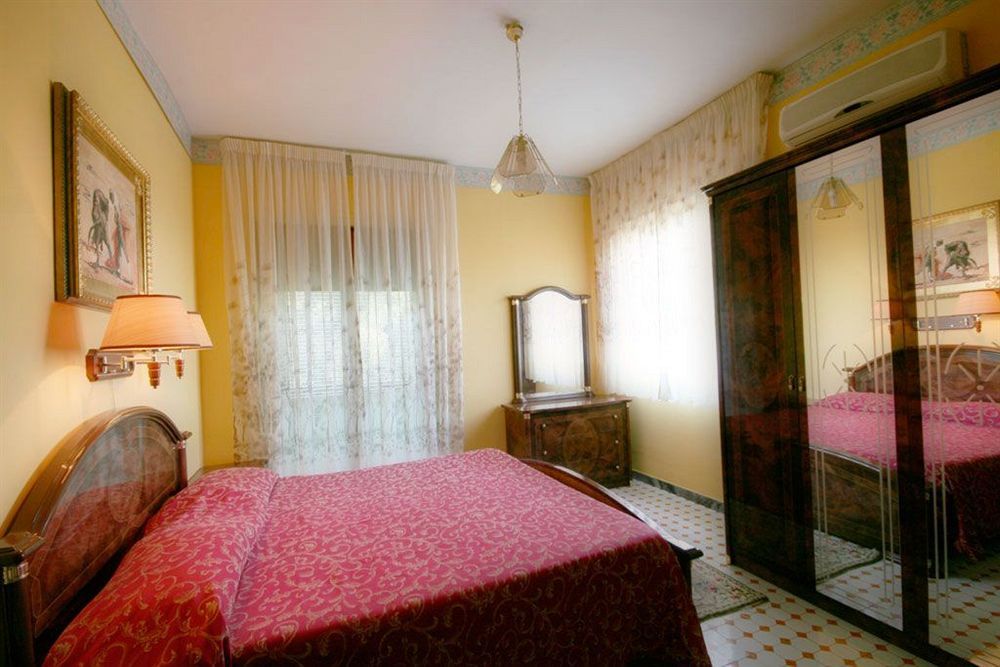 Hotel Cavour Sorrento Kültér fotó