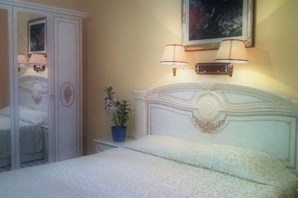 Hotel Cavour Sorrento Kültér fotó